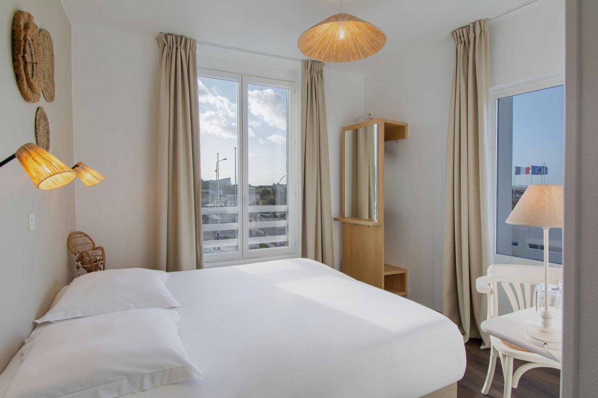 Hotel De La Plage Курсёль-сюр-Мер Экстерьер фото