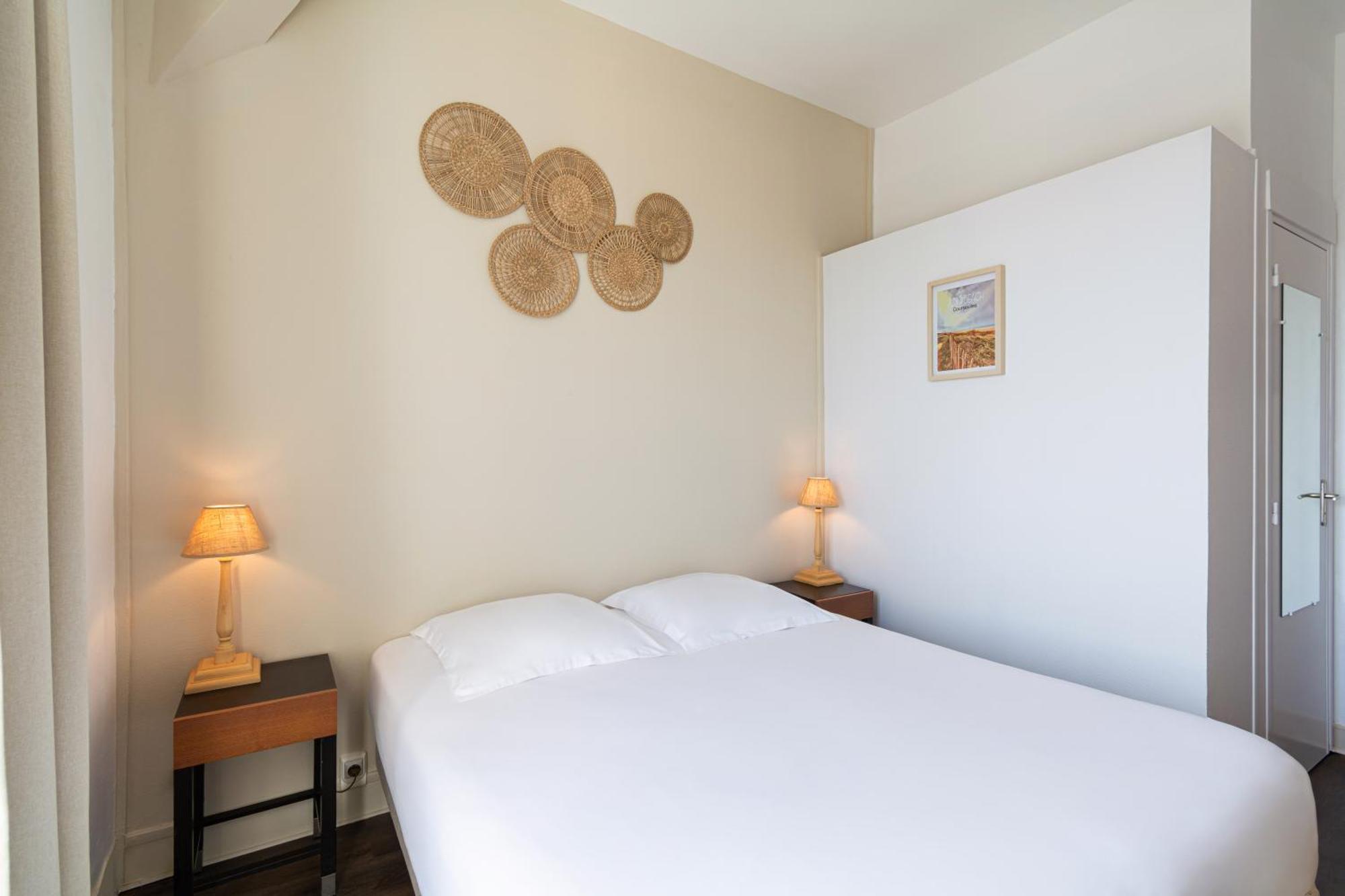 Hotel De La Plage Курсёль-сюр-Мер Экстерьер фото